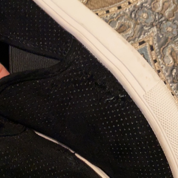 Steve Madden slip on, size 8.5. Black - Picture 6 of 6